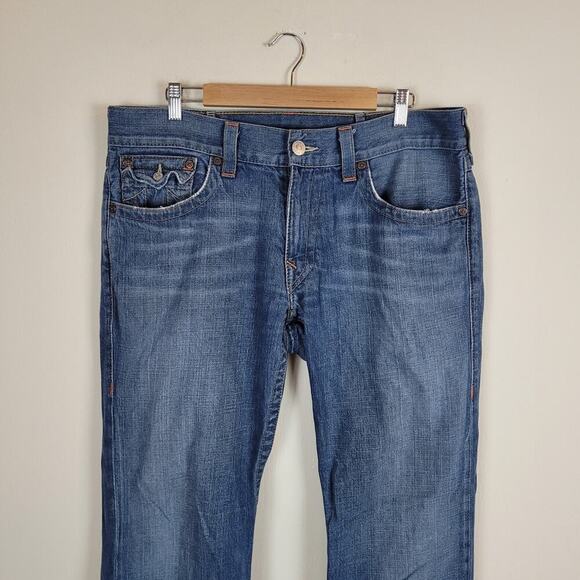 True Religion Ricky Jeans 36x32 Blue Denim Straight Leg Relaxed Whiskers Y2K - Picture 2 of 13